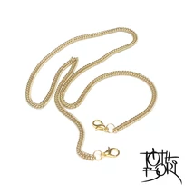 Hernyóselyem maszk lánc